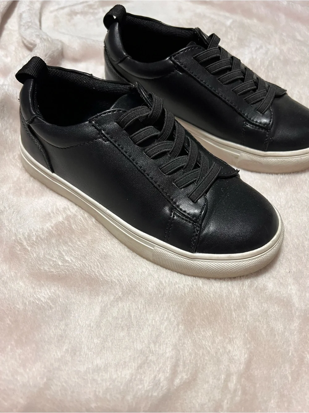 Epic threads Black Leather-Style kids Low Top Sneakers - Classic Casual